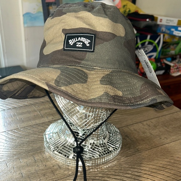 NWT Billabong ‘Big John’ Camo Bucket Hat 🎩 Chin Strap 🌲 Get out there! 🌞 - Picture 1 of 17